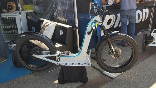 Brachialer, geländegängiger E-Scooter