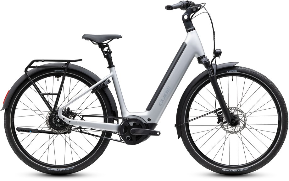 Cube Supreme Hybrid Deluxe Pro 600 Silber Modell 2027